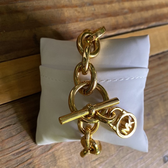 Michael Kors Goldtone Link Toggle Logo Branding Bracelet - Picture 7 of 16